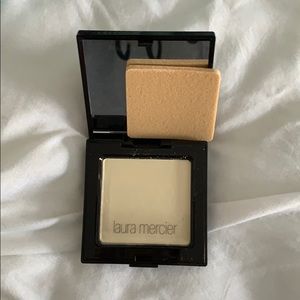 Laura mercier translucent setting powder